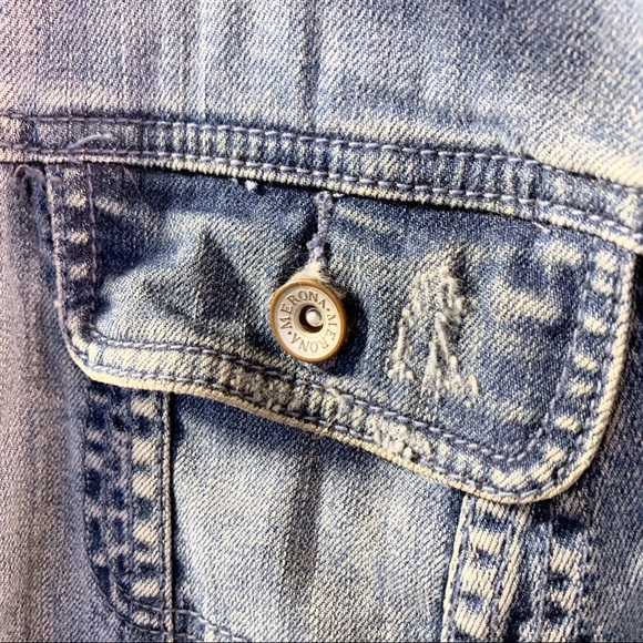 Merona Jean Jacket - Distressed - L - Picture 3 of 7
